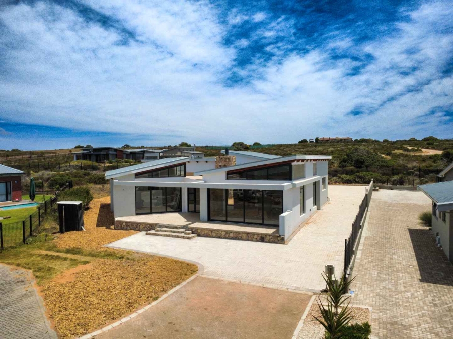 3 Bedroom Property for Sale in Stilbaai Wes Western Cape